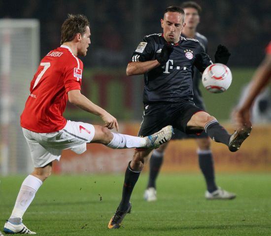 现使他获得 现使他获得